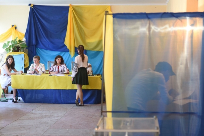 Понад 100 тисяч українців змінили виборчу адресу – де найбільше