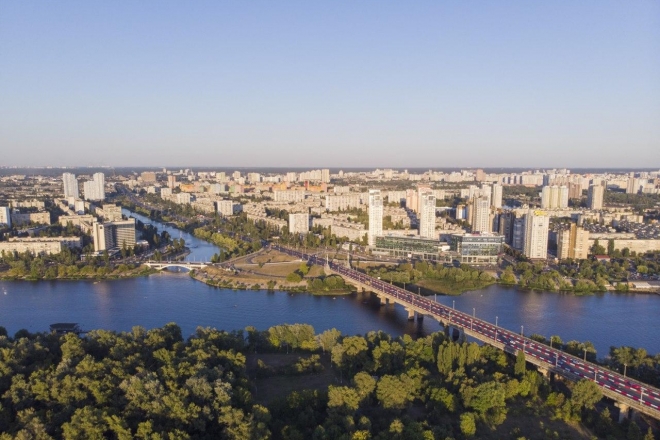 Відсьогодні між лівим і правим берегом Києва відкрито вже п’ять мостів