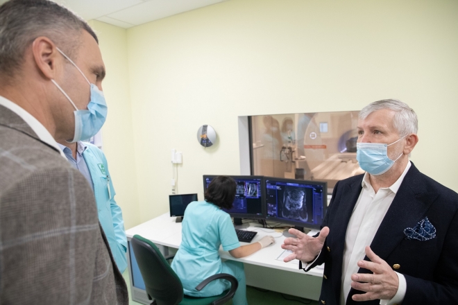Надсучасна клініка з обладнанням для раннього виявлення раку відкрилась в Києві
