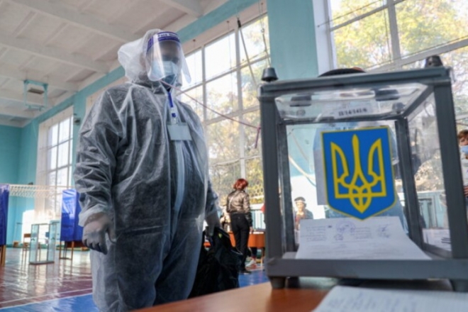 Чому українці проігнорували Вибори-2020 – опитування