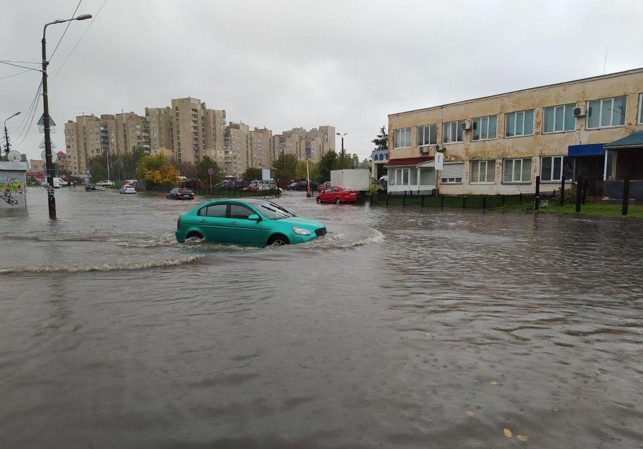 Киев потоп. Потоп в Киеве. Киев затопило. Киев затапливает. Потоп в центре Киева.