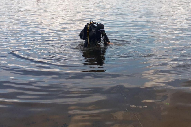 Біля Набережного шосе жінка впала у Дніпро – рятували водолази