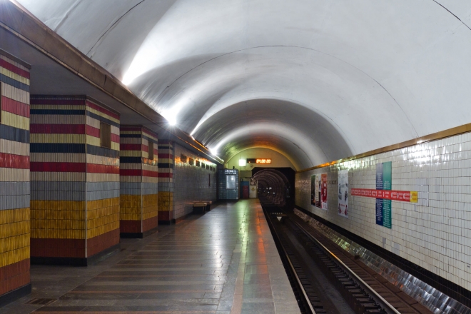Рух червоною лінією метро Києва обмежено: подробиці