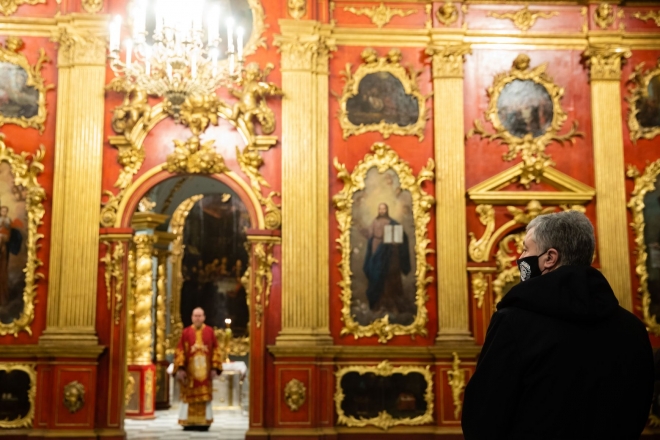 “Побачити красу українського бароко” – Порошенко запросив всіх в Андріївську церкву (ФОТО)