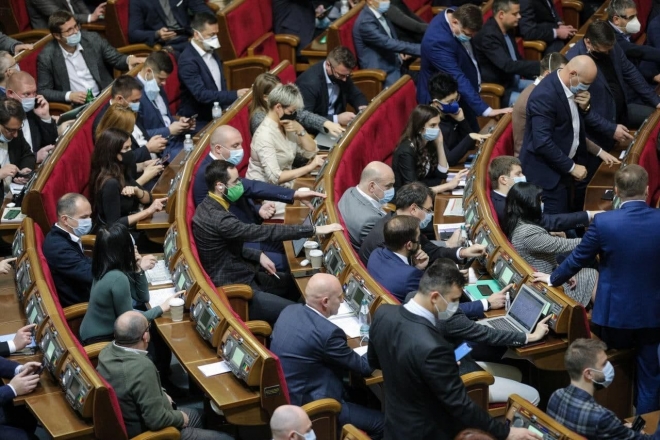 Рада продовжила закон про «особливий статус» Донбасу