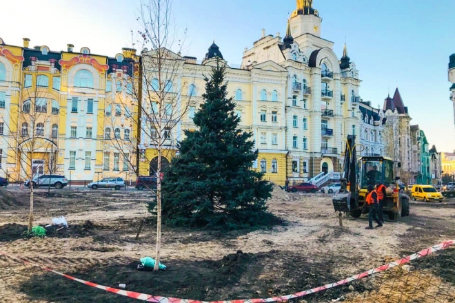 23 дерева замість 9-поверхового готелю. Активісти засадили врятовану від забудови ділянку (ФОТО)