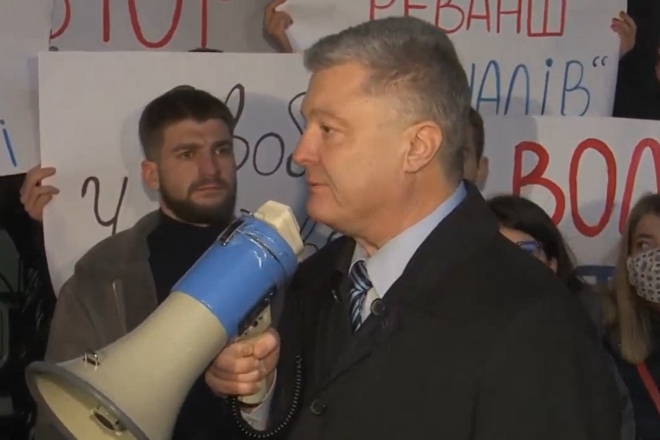 “Тетяна Чорновіл – це символ”. Петро Порошенко виступив з промовою на підтримку журналістки