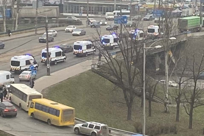 У Києві помітили багато спецавтомобілів – що сталося (ФОТО)