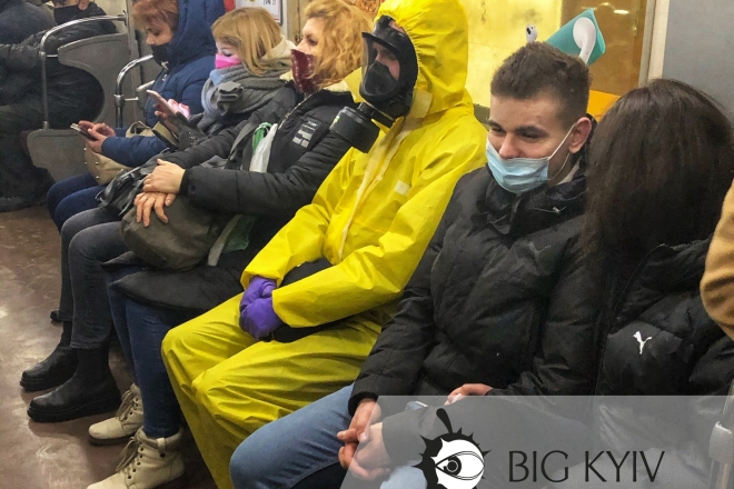 Безпека понад усе! У київському метро помітили незвичайного пасажира (ВІДЕО)