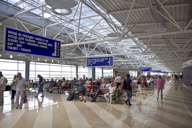 Через COVID в аеропорту “Бориспіль” лишилася лише третина пасажиропотоку