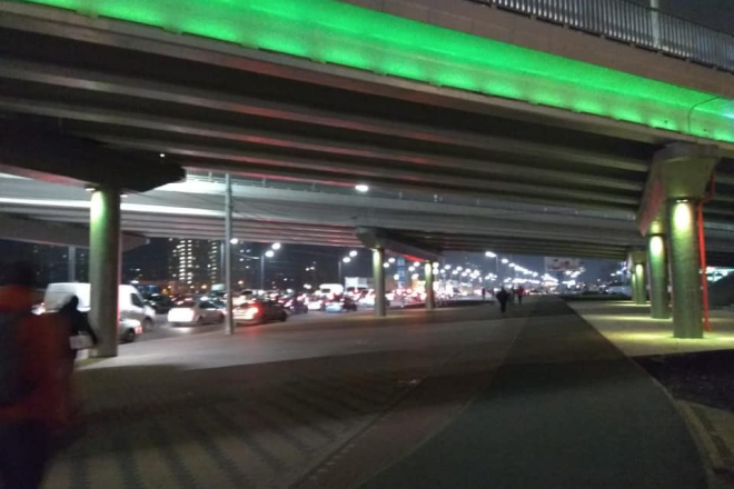 Шляхопроводи на вул. Богатирській заграли новим LED-освітленням (ФОТО)