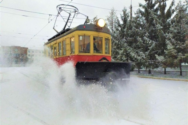 Як курсує громадський транспорт в умовах снігопаду