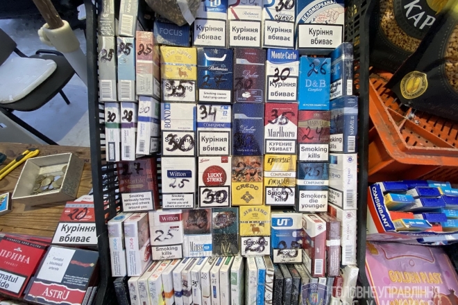 Під Києвом вилучили партію неякісних цигарок на 0,5 млн грн (ФОТО)