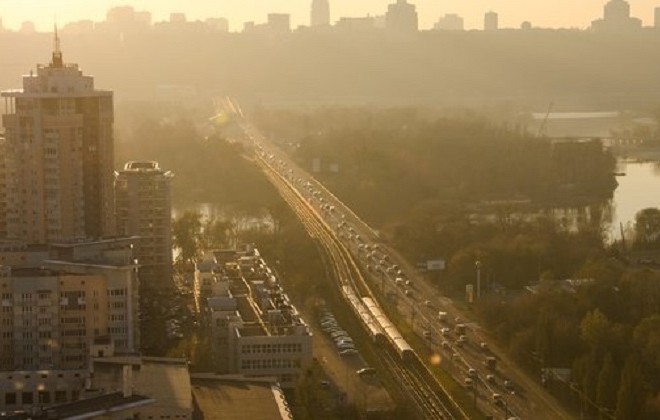 Київ опинився у ТОП-20 міст світу з найбруднішим повітрям