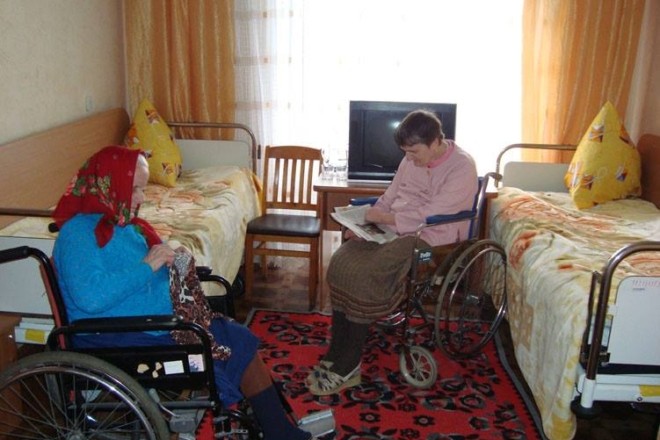 У Києві перевіряють «пансіонати» для людей похилого віку – вже 9 кримінальних справ