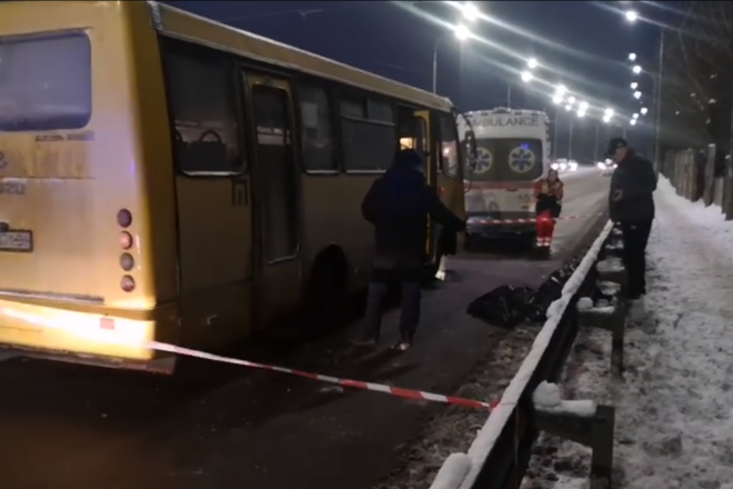 У Києві маршрутка насмерть збила чоловіка на пішоходному переході