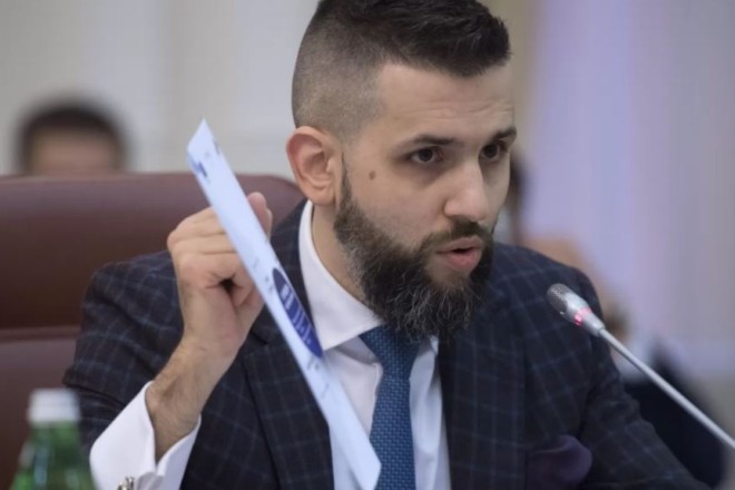 Депутату Київради Максиму Нефьодову не дозволили поновитись на посаді керівника Держмитної служби