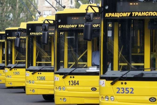 На Голосіївському проспекті триває ремонт, тролейбуси змінюють графік