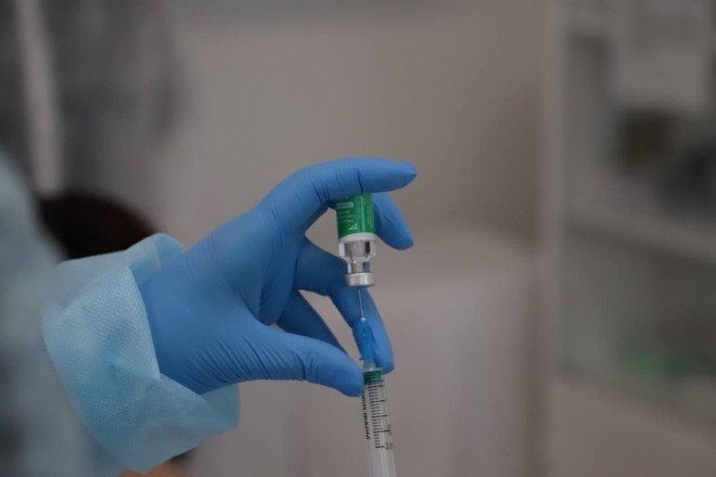 Шмигаль обіцяє до кінця року 47 млн доз вакцин, із них 20 млн – Pfizer