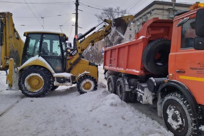 Цифра дня. Скільки тонн снігу вивезли з Києва за добу