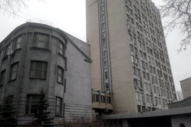 Аваков хоче забрати для поліції 16-поверхову будівлю Інституту фізіології. Науковці – проти
