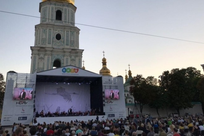 Жах і шум: у Софії Київській нарікають на концерти під стінами