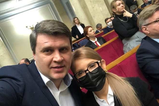 Соратник Тимошенко пообіцяв звільнити поліцейських. За виписаний штраф