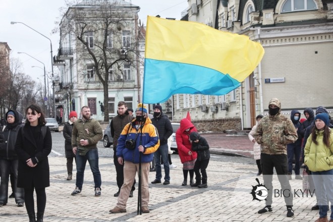 День добровольця на Михайлівській площі: вірші та святковий концерт (ФОТО)