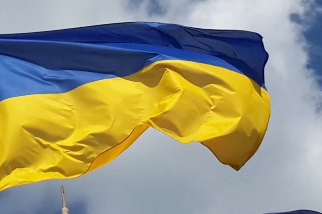В Києві приспустили прапор – що сталось