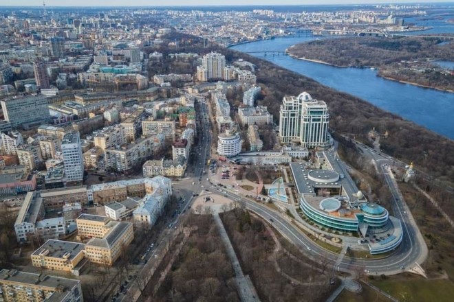 У Києві почали відключати опалення – скільки будинків вже без тепла