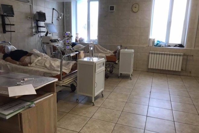 “Люта жесть” в лікарні на Червоному хуторі: ковідне зонування відсутнє