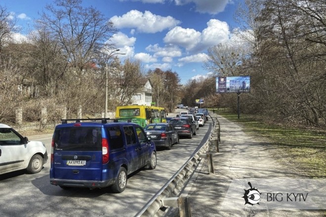 Влада Києва пригрозила водіям приватних автівок