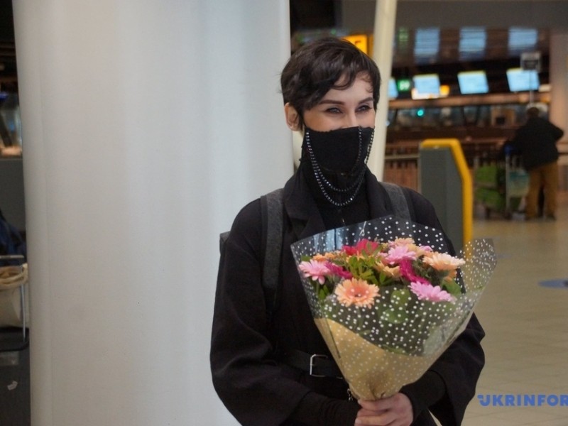 В аеропорту Амстердама солістку групи Go_A довели до сліз (ФОТО, ВІДЕО)
