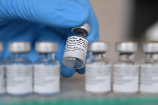 Pfizer дасть Україні 10 млн доз вакцини додатково