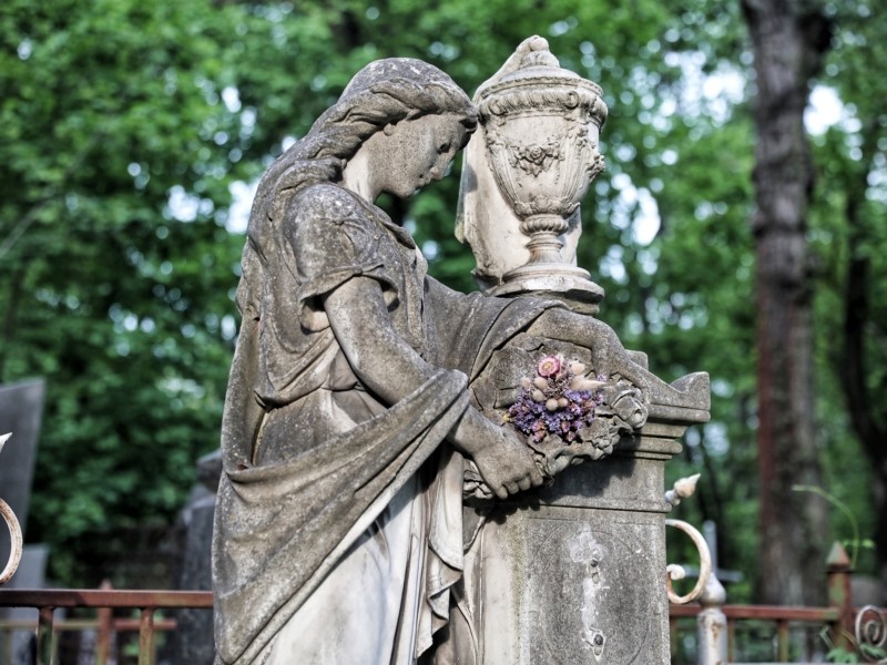 Байкове кладовище – 20 вражаючих фото та 10 питань для роздумів про життя і смерть