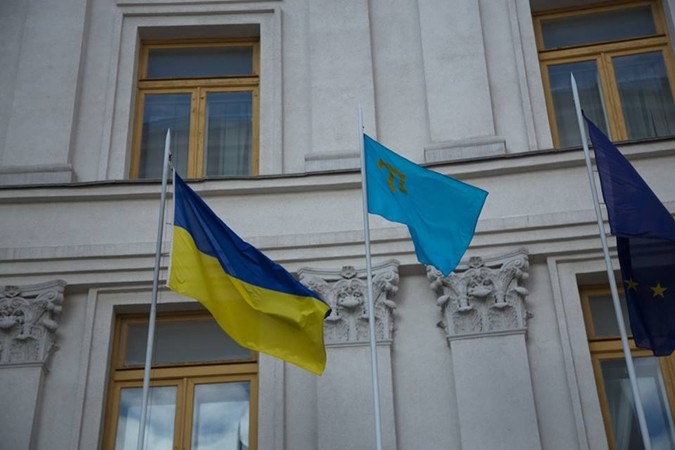 Мерія вшанувала пам’ять жертв депортації кримських татар підняттям прапора