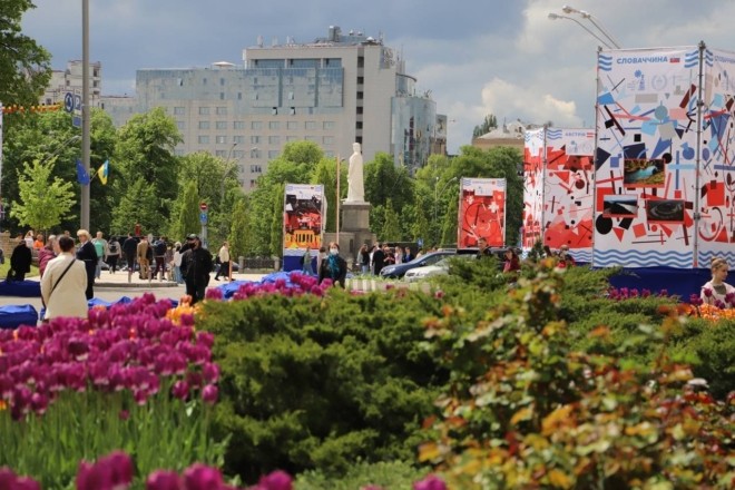 19 рік поспіль: як святкують День Європи на Михайлівській площі (ФОТО)