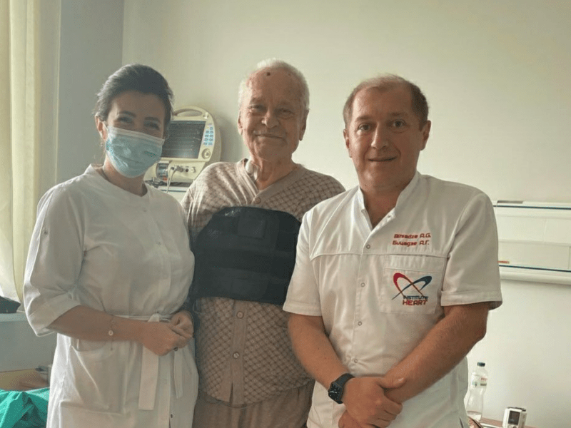 В Інституті серця  провели унікальну операцію: пацієнтові 81 рік
