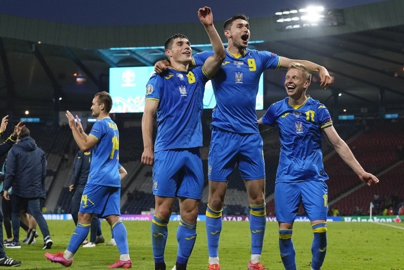 Вболіваємо за Україну! Де дивитися матч Україна-Англія: ТБ, великі екрани, локації