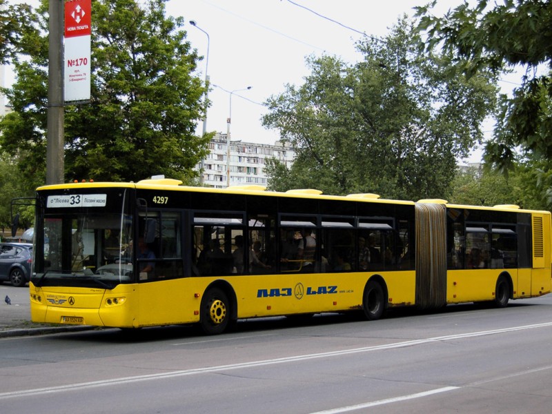 6 автобусій та тролейбус змінять маршрути – як їздитимуть