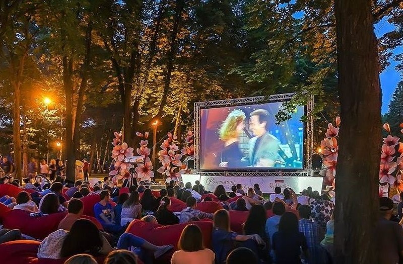 Кіновернісаж просто неба: у парку Шевченка покажуть документальний фільм про Стуса
