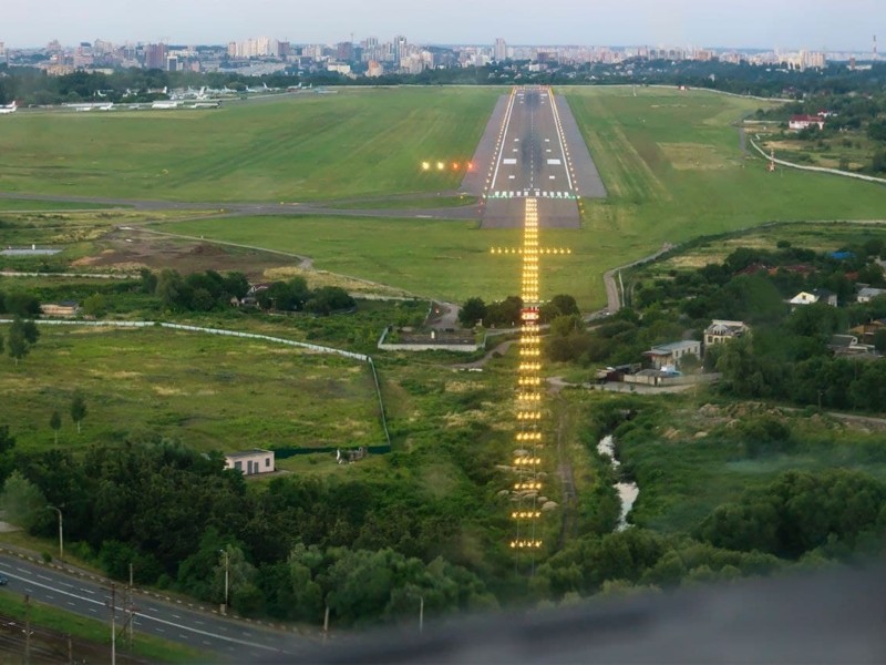 Реконструкції бути: аеропорту «Київ» надали земельну ділянку