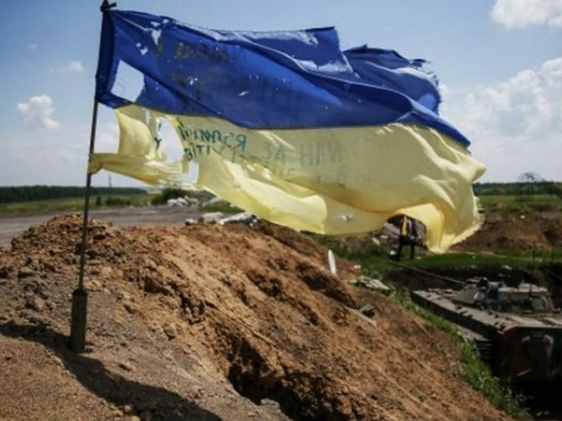 Гігантоманія в часи АТО та ковіду: прапори до Дня Незалежності обійдуться українцям у 170 млн гривень