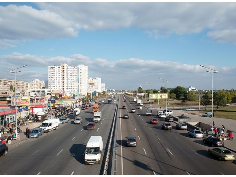 Харьківське шосе хочуть оновити: додати велодоріжки, тротуари та капремонт