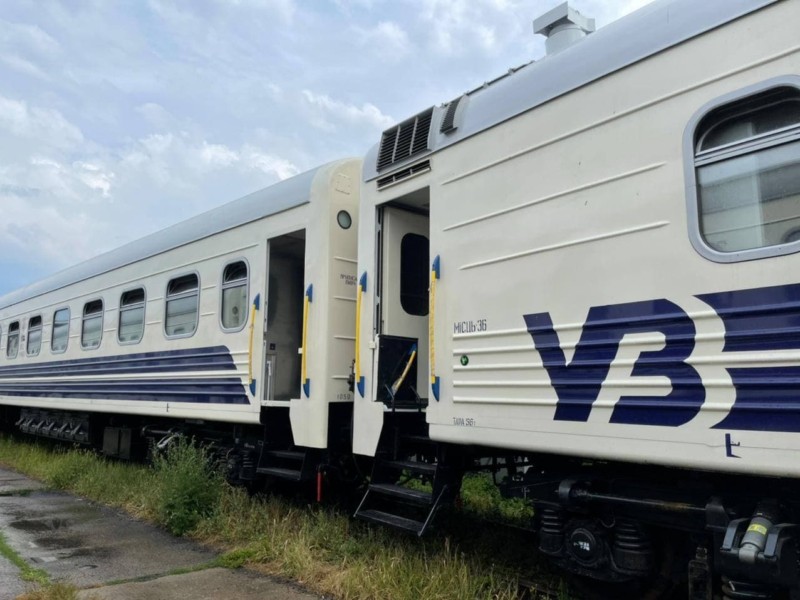 7 вагонів капітально відремонтувала Укрзалізниця. Що там буде?