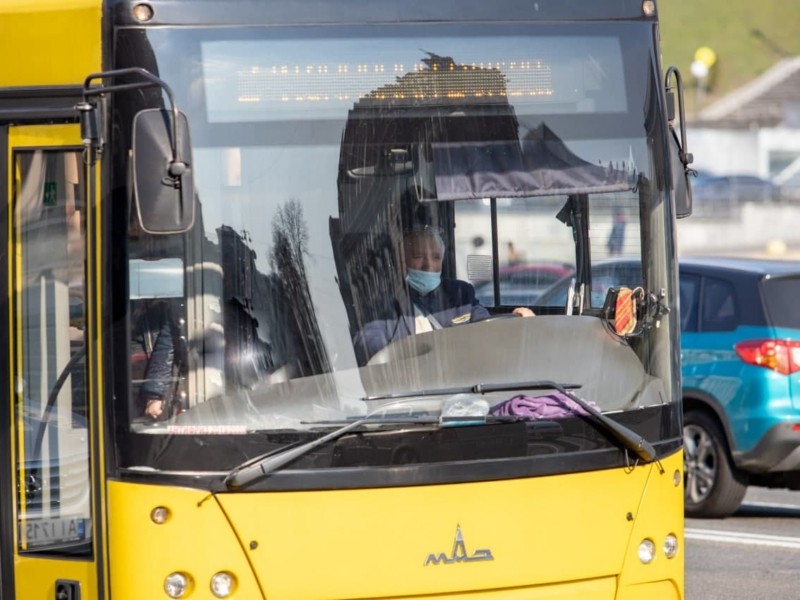 В Києві затримується рух автобусів № 76 – причина