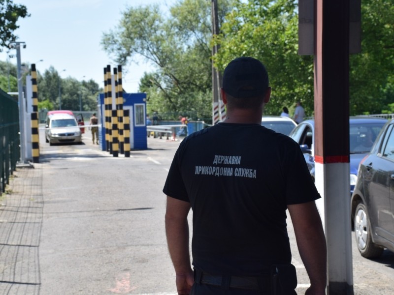 Автомобілям на придністровських номерах заборонили в’їжджати в Україну