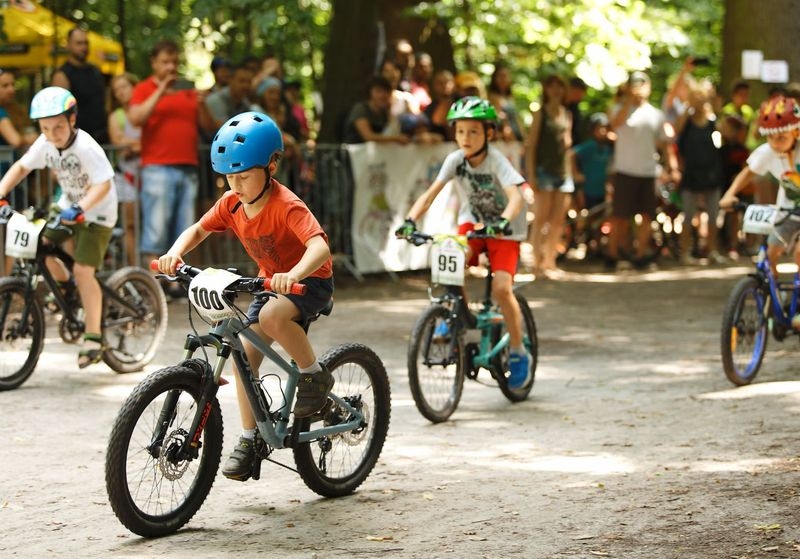 Від 3 рочків до 14. У столиці влаштовують дитячі велоперегони