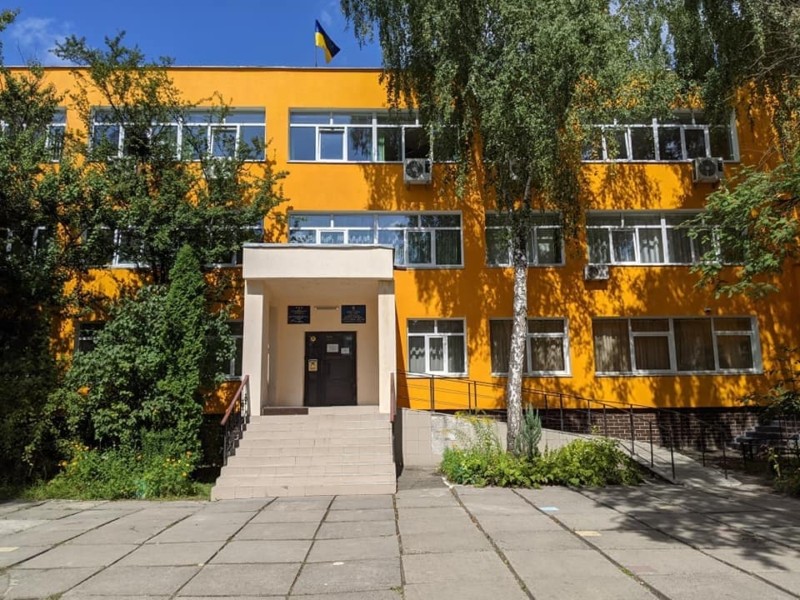 В українських школах можуть запровадити навчальні зміни