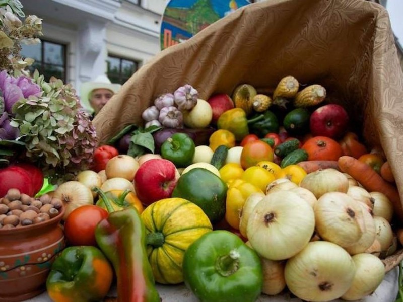 Ярмарки цього тижня – де купити свіжі  овочі та фрукти (АДРЕСИ)